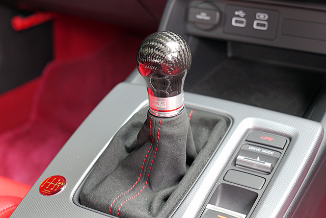 CARBON SHIFT KNOB