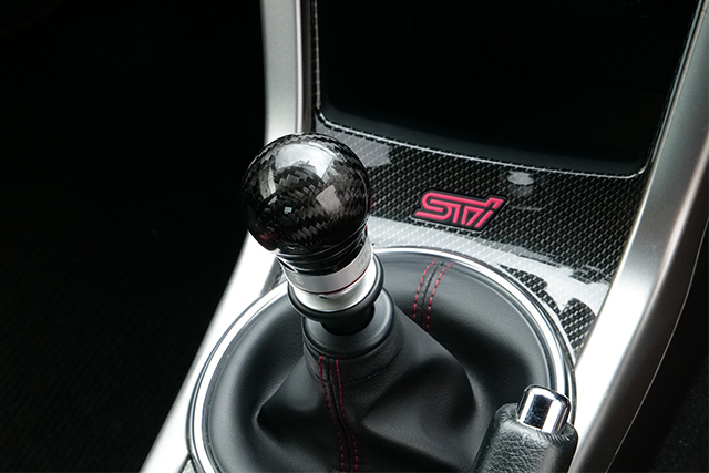 CARBON SHIFT KNOB